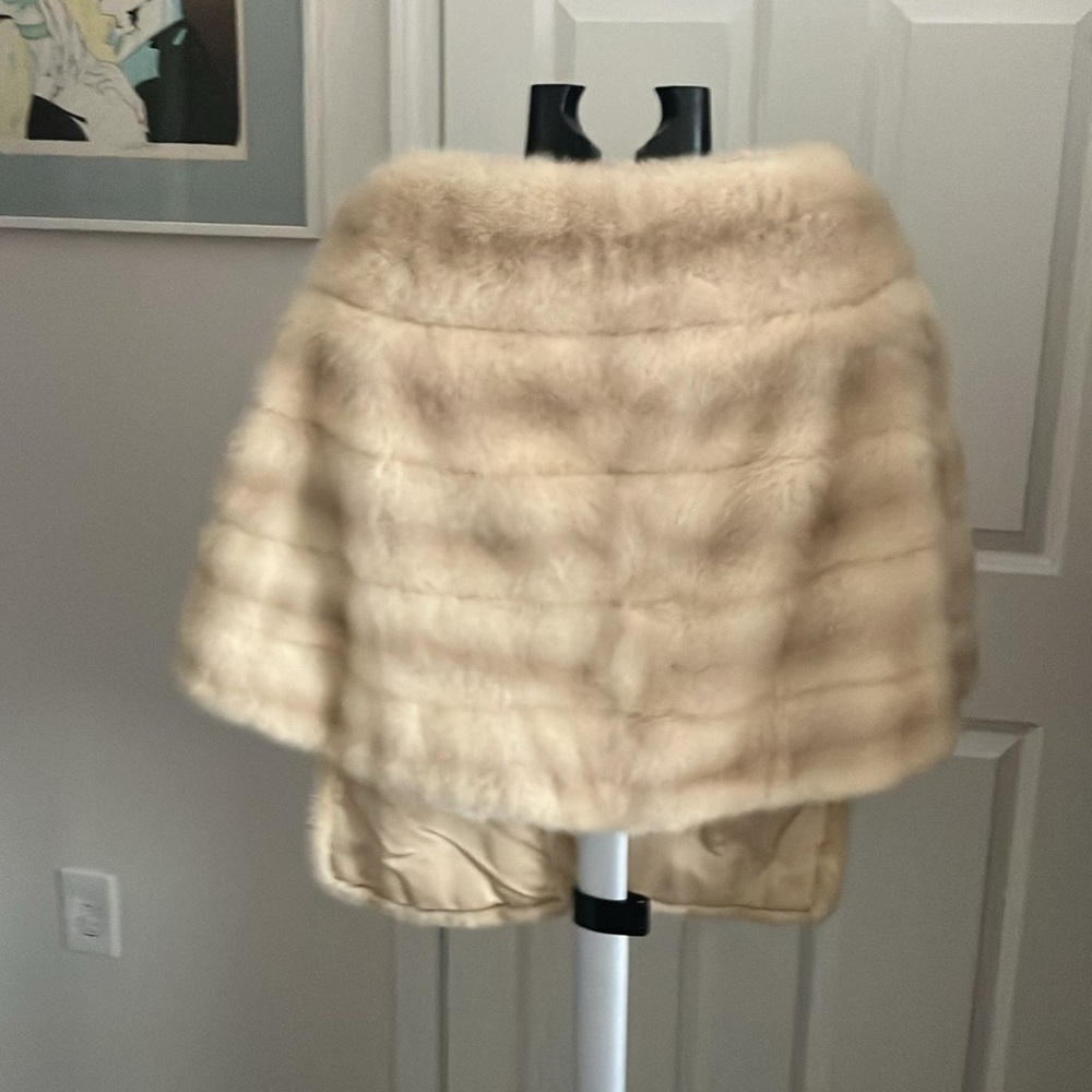 Flemington Furs Vintage Blonde Mink Fur Wrap Stole Shawl 1960s/1970s pockets - Picture 8 of 9